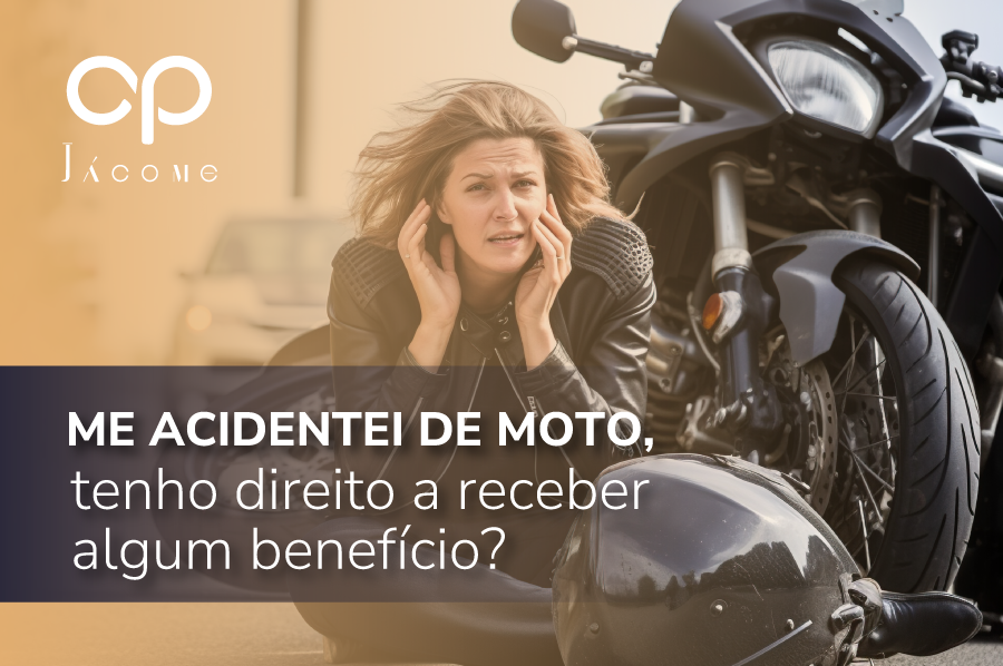 Especialistas em Direito Previdenciário explicam que acidentes de moto podem sim gerar direito a benefícios do INSS, dependendo das consequências do acidente e da categoria do segurado. O trabalhador que sofre lesões que o afastam temporariamente de suas atividades pode ter direito ao auxílio por incapacidade temporária (antigo auxílio-doença), enquanto casos com sequelas permanentes e redução da capacidade de trabalho podem ensejar o auxílio-acidente, de natureza indenizatória. Já quando o acidente resulta em incapacidade total e definitiva, o segurado pode ser aposentado por invalidez (atualmente chamada aposentadoria por incapacidade permanente). A concessão depende da comprovação médica e pericial da incapacidade e da manutenção da qualidade de segurado no momento do acidente. Diante da complexidade das regras e da variação conforme o tipo de vínculo, recomenda-se buscar orientação de advogado previdenciarista, capaz de avaliar a situação específica e indicar o benefício adequado para cada caso. Acidente de moto pode dar direito a benefício?